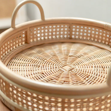 NEIRA Rattan Tray – Round Handmade Beige Decorative Serving Tray - CozyVibe.eu