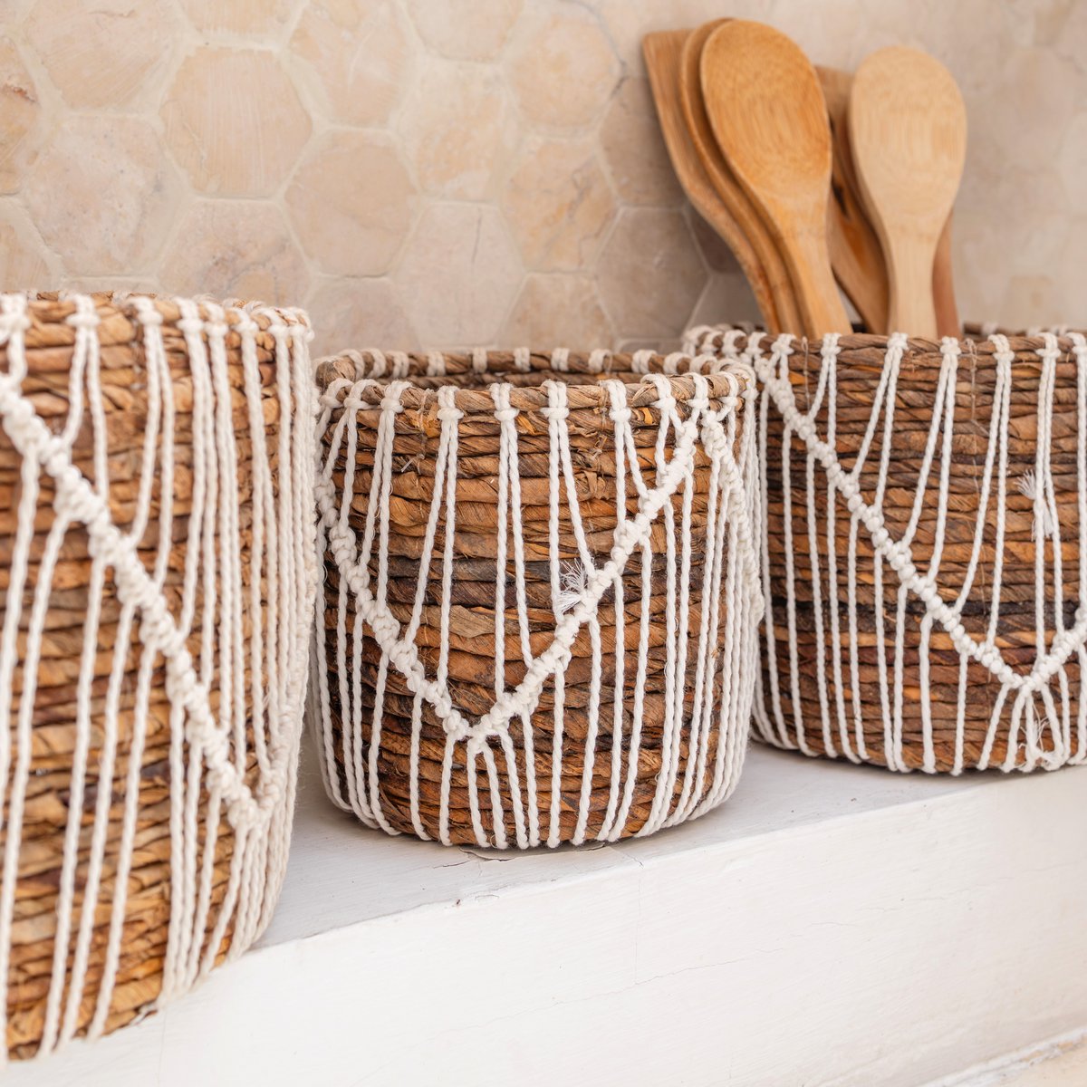 Small Seagrass Basket ORIS | Round Flower Basket | Woven Boho Basket | Plant Basket | Planter | Macrame Basket - CozyVibe.eu