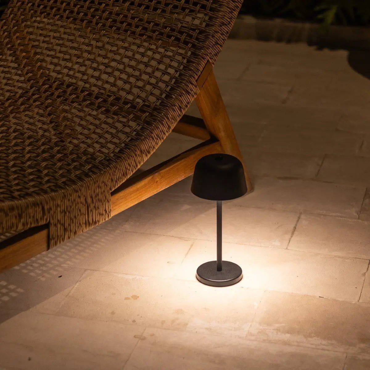 Anton Black tafellamp – Draadloos, oplaadbaar en dimbaar