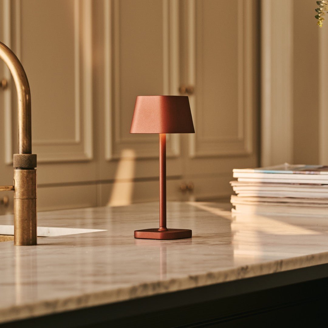 Ava Bronze Rechargeable Table Lamp – Cordless Dimmable Design - CozyVibe.eu