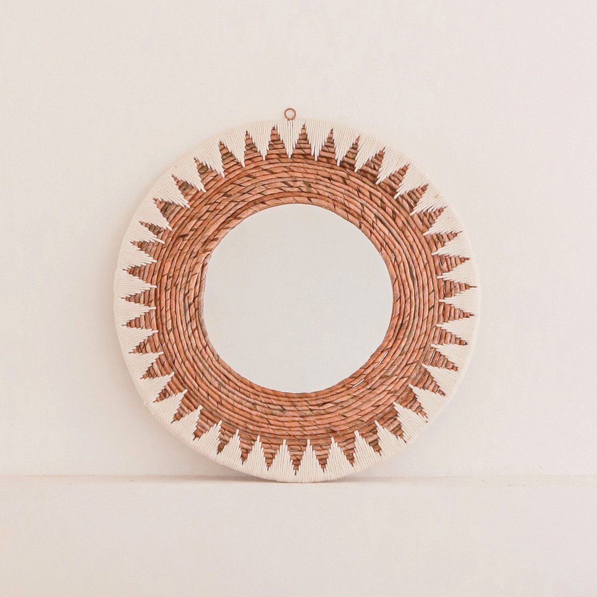 AWAN Boho Wall Mirror – Handmade Round Design with Cotton Cords - CozyVibe.eu