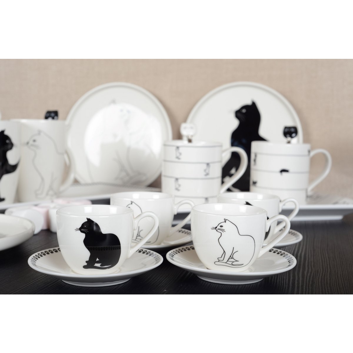 Set of 4 cat coffee cups with saucers, black and white ceramic tableware and home decor | CozyVibe

