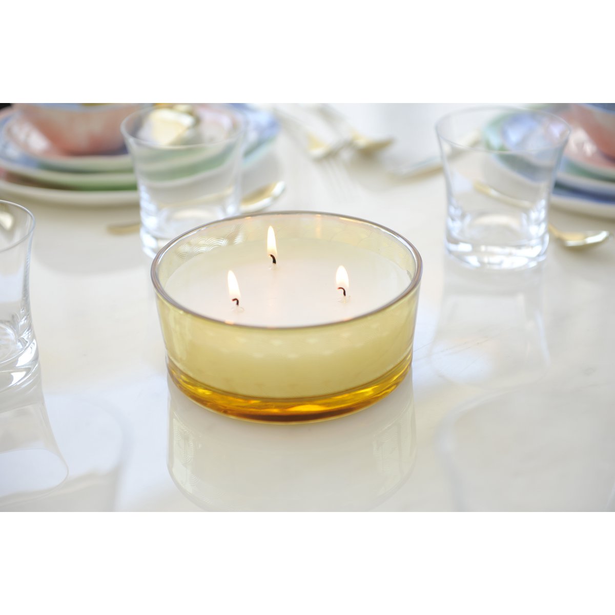 Golden glass vanilla candle - CozyVibe.eu