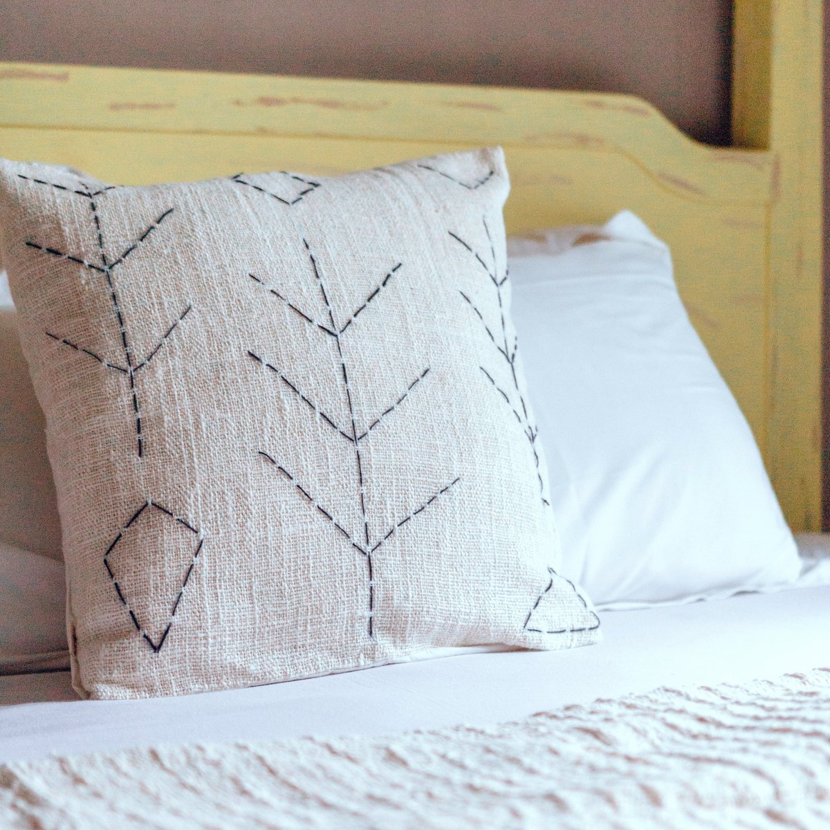 Handwoven Pillow Case SERAJA 40x40 or 50x50 cm Decorative Cushion Cover Sofa Cushion Made of Cotton - CozyVibe.eu