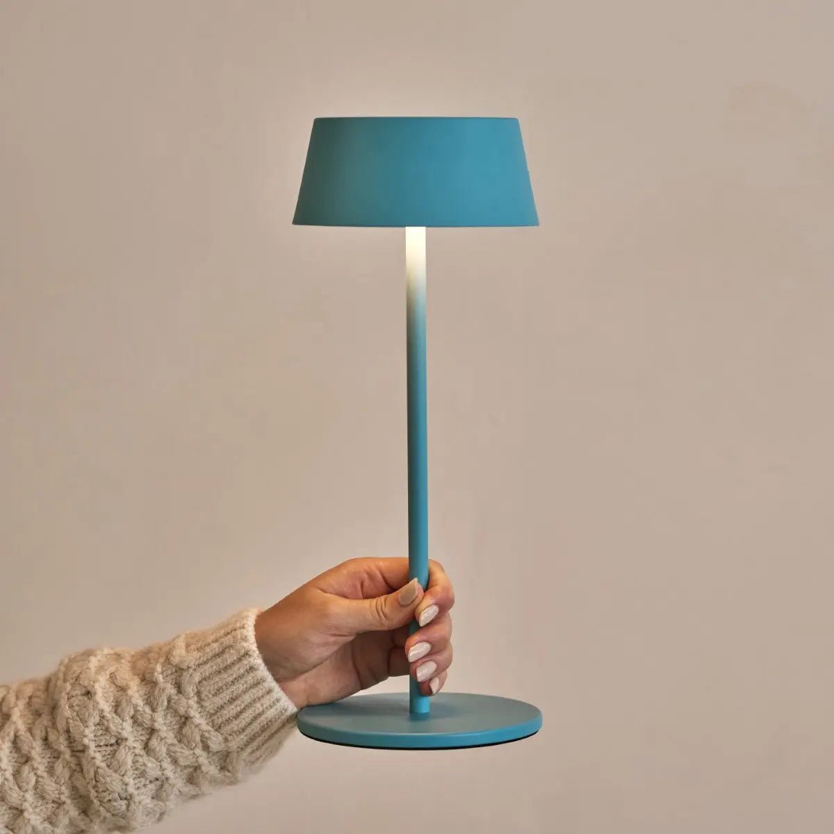 Hugo Amsterdams Blue tafellamp – Oplaadbaar en dimbaar