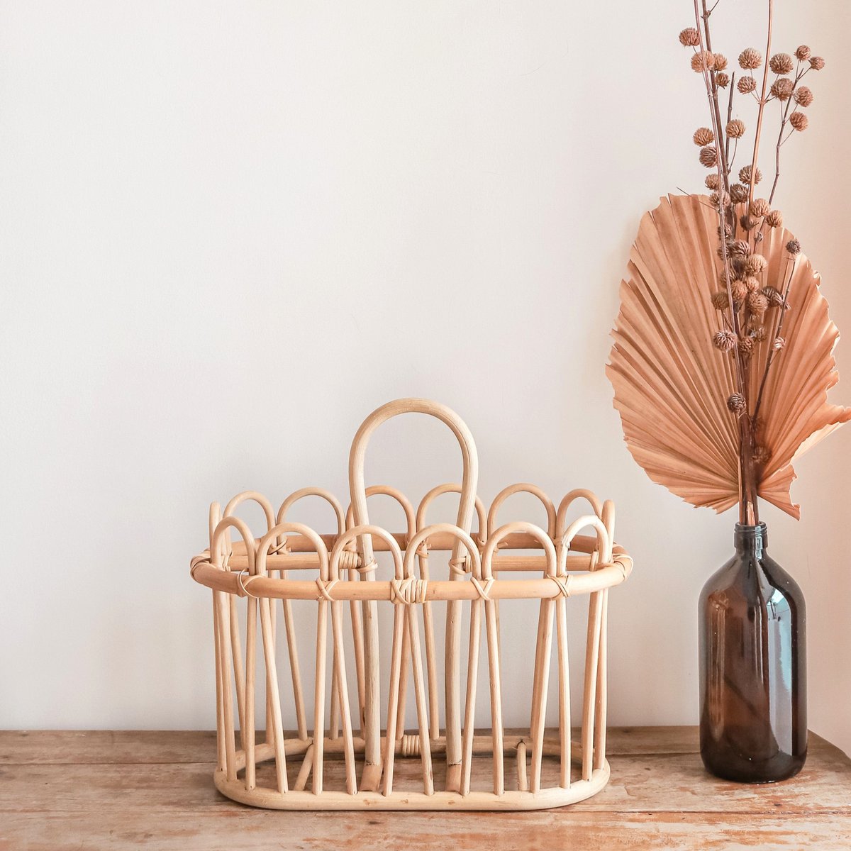 Kuno Rattan Newspaper Basket – Handmade Magazine Holder - CozyVibe.eu