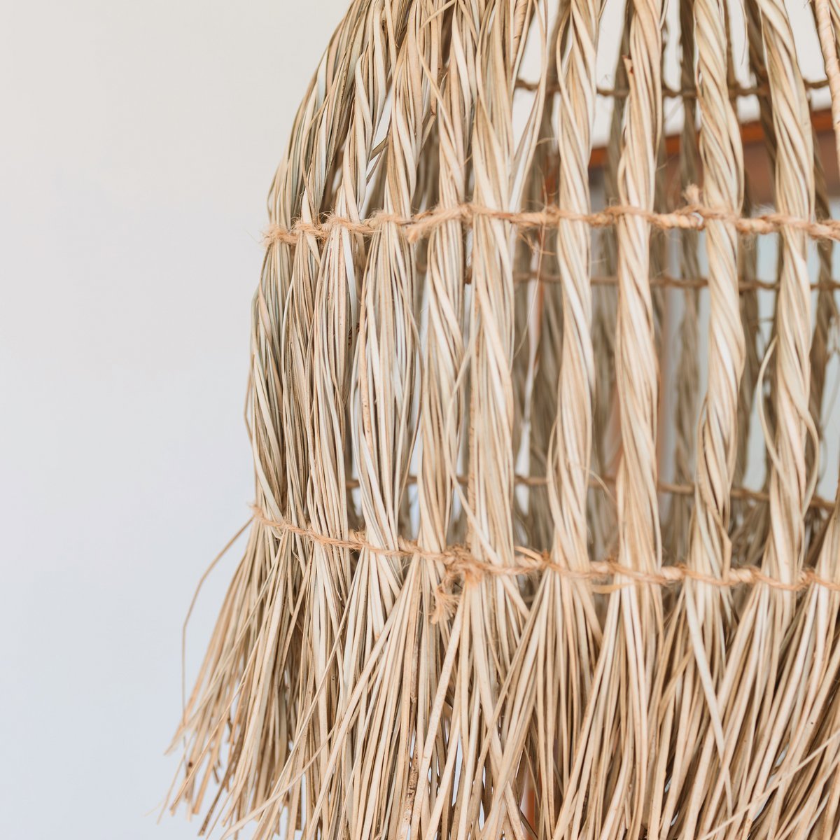 LAMPUNG Seagrass Ceiling Light – Large Boho Pendant Lampshade - CozyVibe.eu
