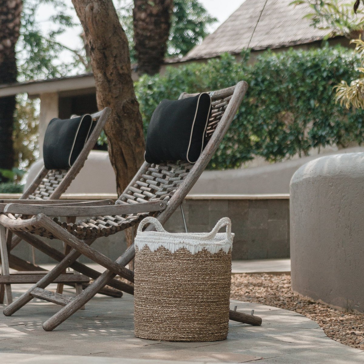 Large Laundry Basket Round Storage Basket Plant Basket Woven from Natural Fibres NIAS white (2 sizes) - CozyVibe.eu