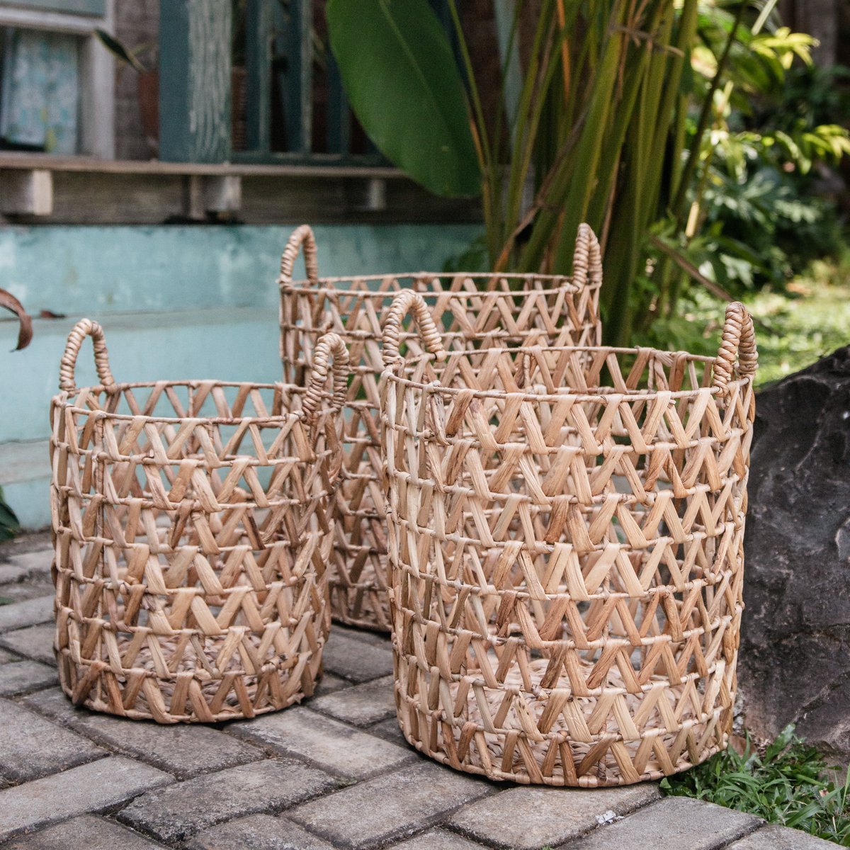 Laundry Basket | Plant Basket | Storage Basket NAILAKA made from Water Hyacinth (3 sizes) - CozyVibe.eu