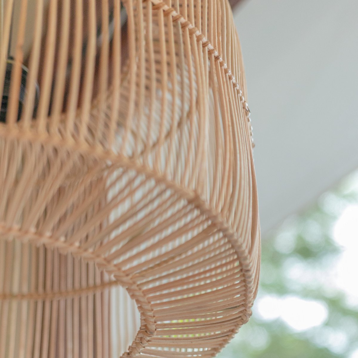 LIKU Rattan Pendant Lamp – Handmade Boho Lampshade Design - CozyVibe.eu