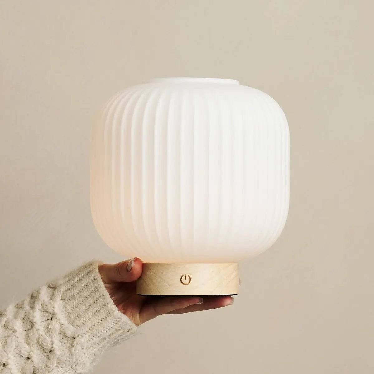 Lyla Unique – Rechargeable Lamp | Frosted Glass & Wooden Base - CozyVibe.eu