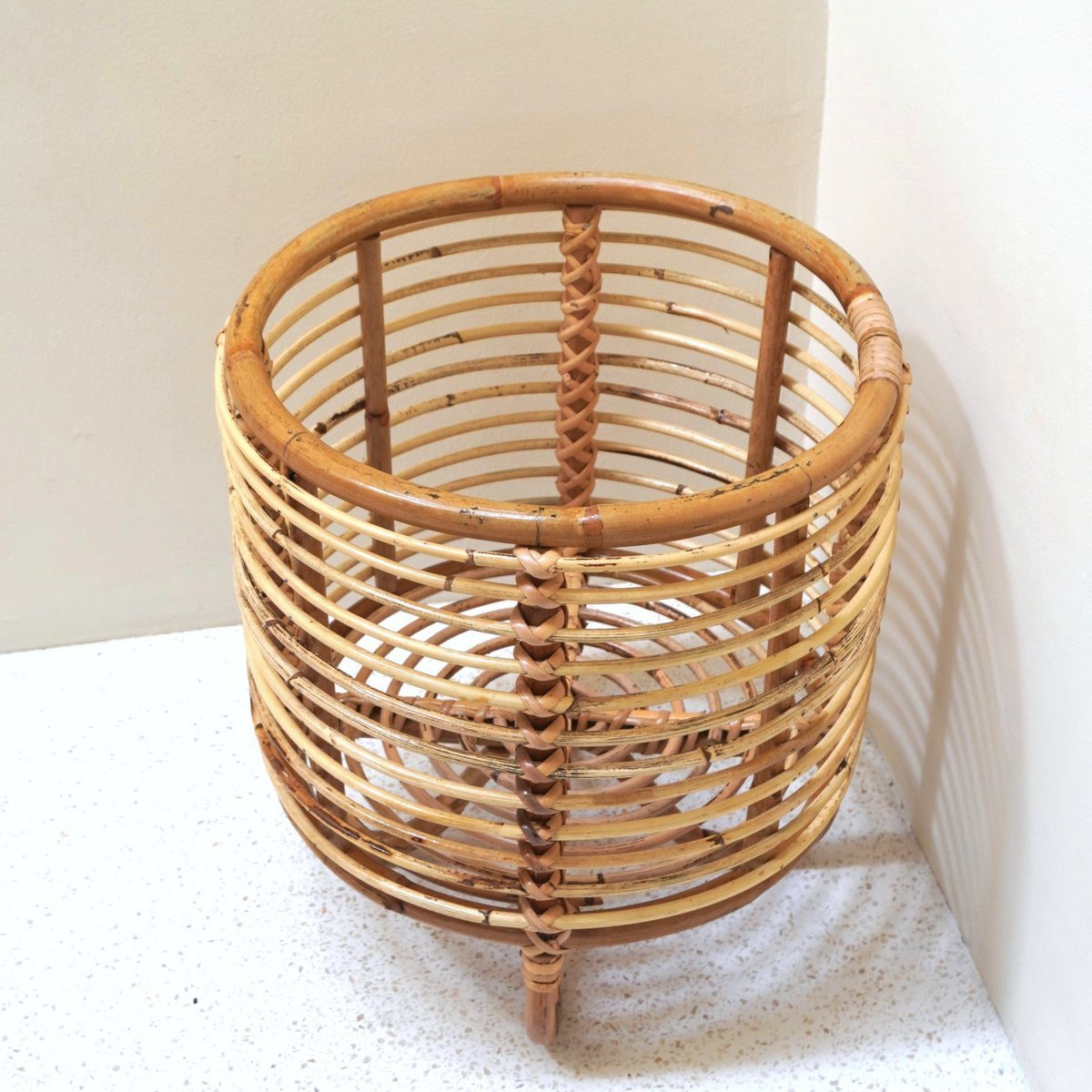 Malang Rattan Plant Stand – Boho Flower Pot Holder Beige - CozyVibe.eu