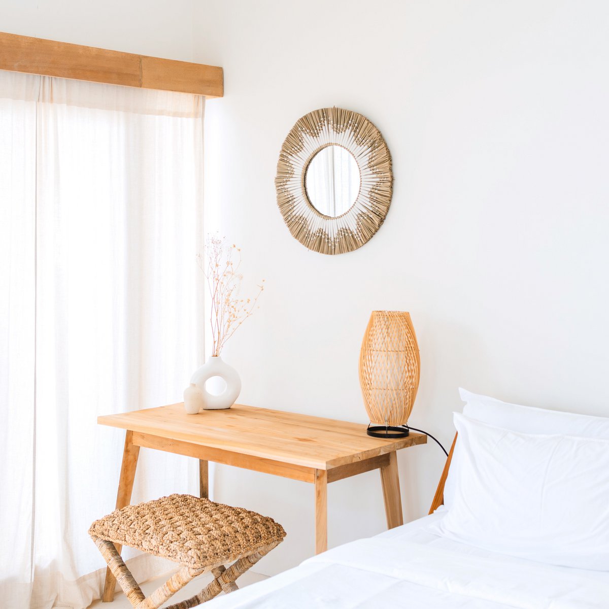 RANDU Round Seagrass Wall Mirror – Boho Hanging Mirror Ø60 cm - CozyVibe.eu