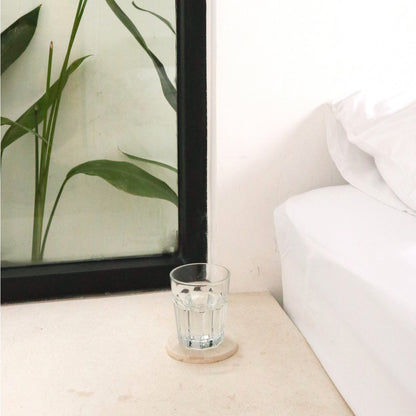 Round Marble Coasters Set of 4 or 8 Handmade RANUKA (white) - CozyVibe.eu