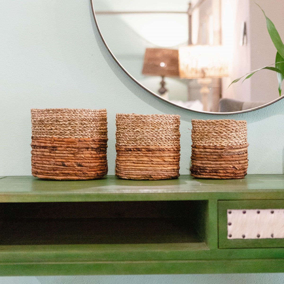 Handwoven seagrass plant holder with boho look, BHINNEKA basket
