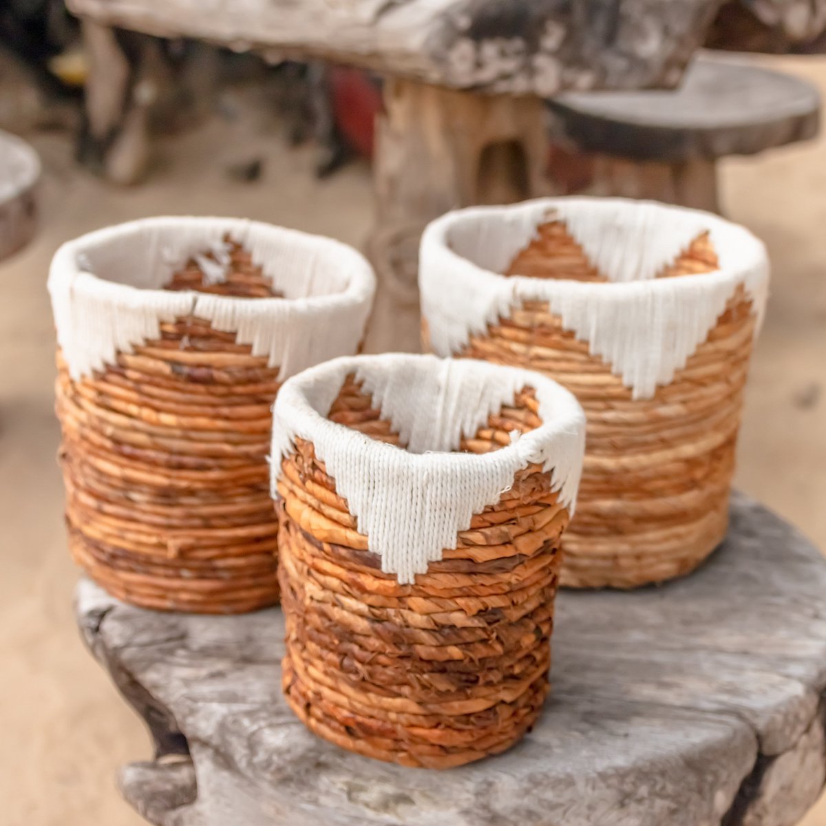 Small Seagrass Basket MENIK | Plant Basket | Woven Boho Basket | Planter | Round Flower Basket | Macrame Basket - CozyVibe.eu