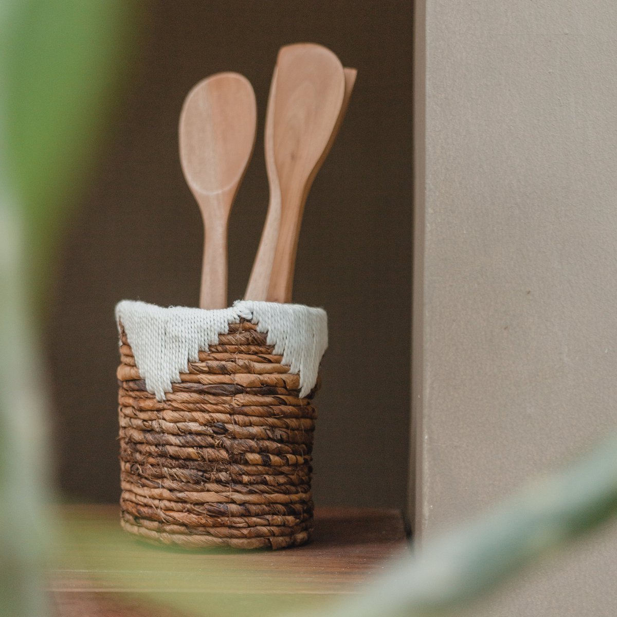 Menik mand – Plantenmand van bananenvezel in bohostijl
