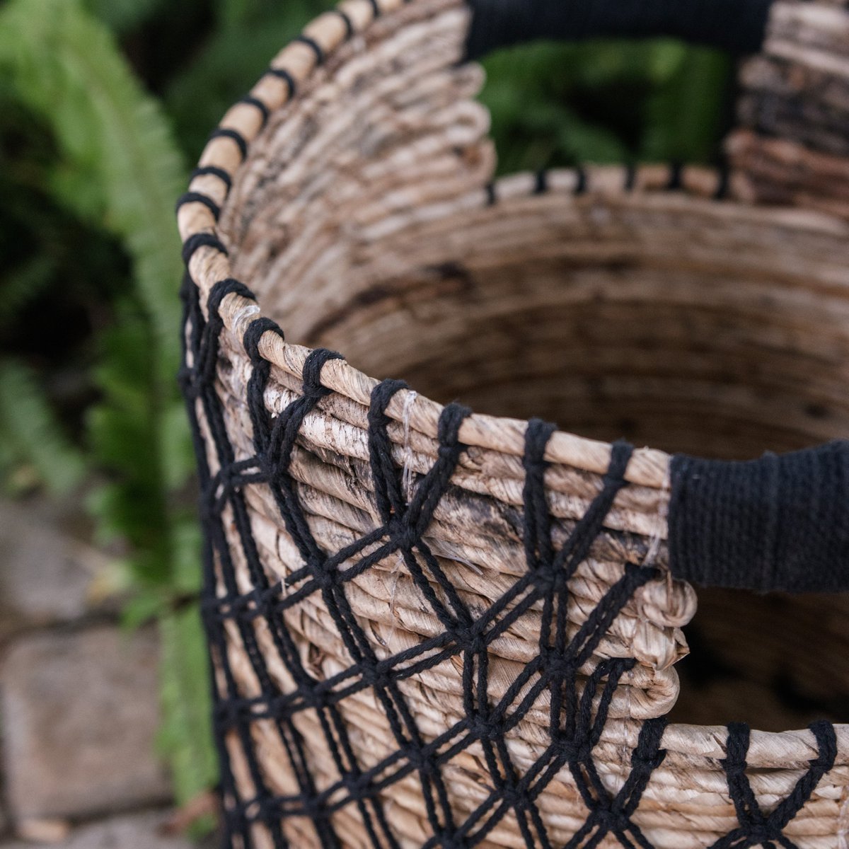 PURA mand – Bananenvezel met zwart Kawung-patroon (3 maten)