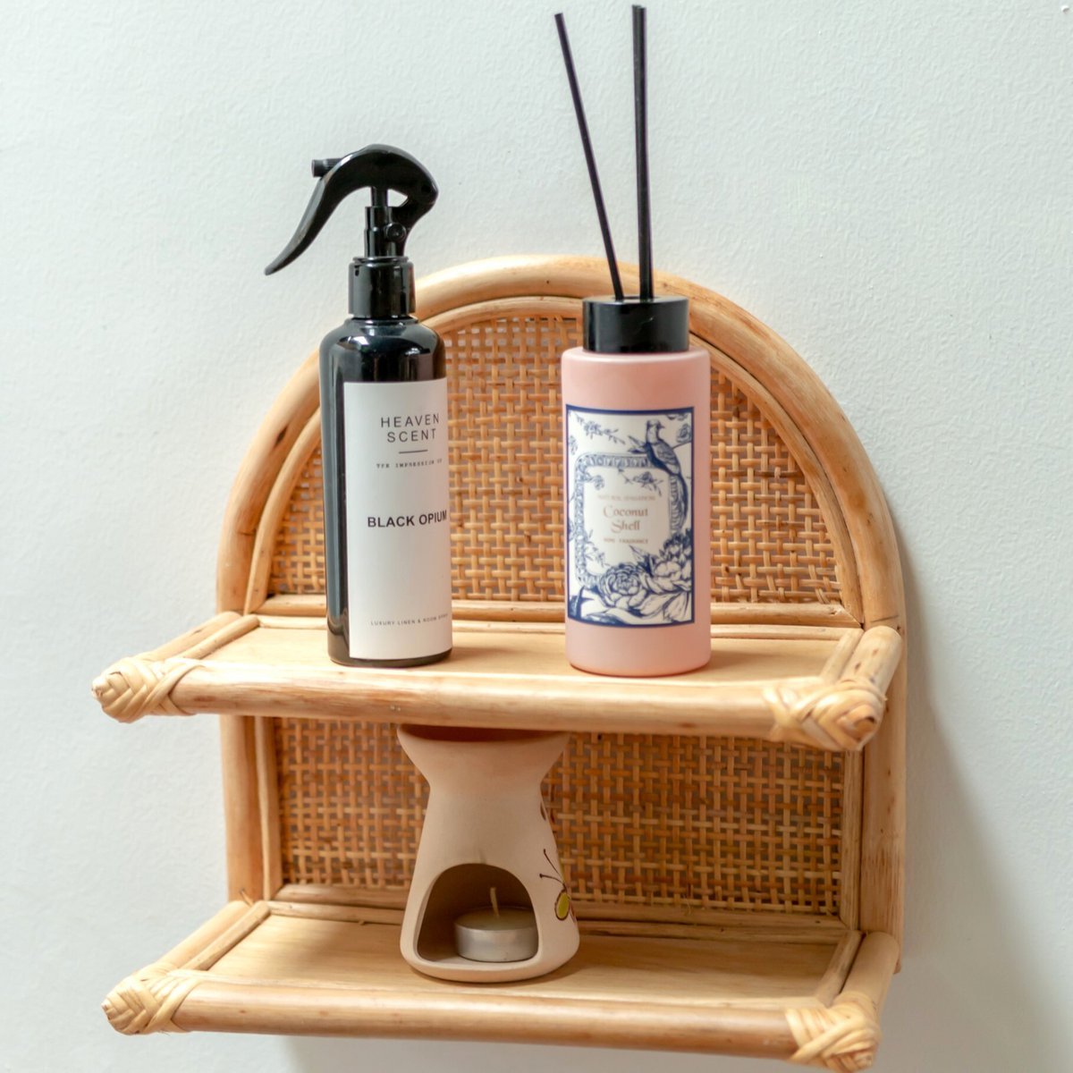 TIASA Rattan Wall Shelf – Handmade Boho Design for Stylish Storage - CozyVibe.eu