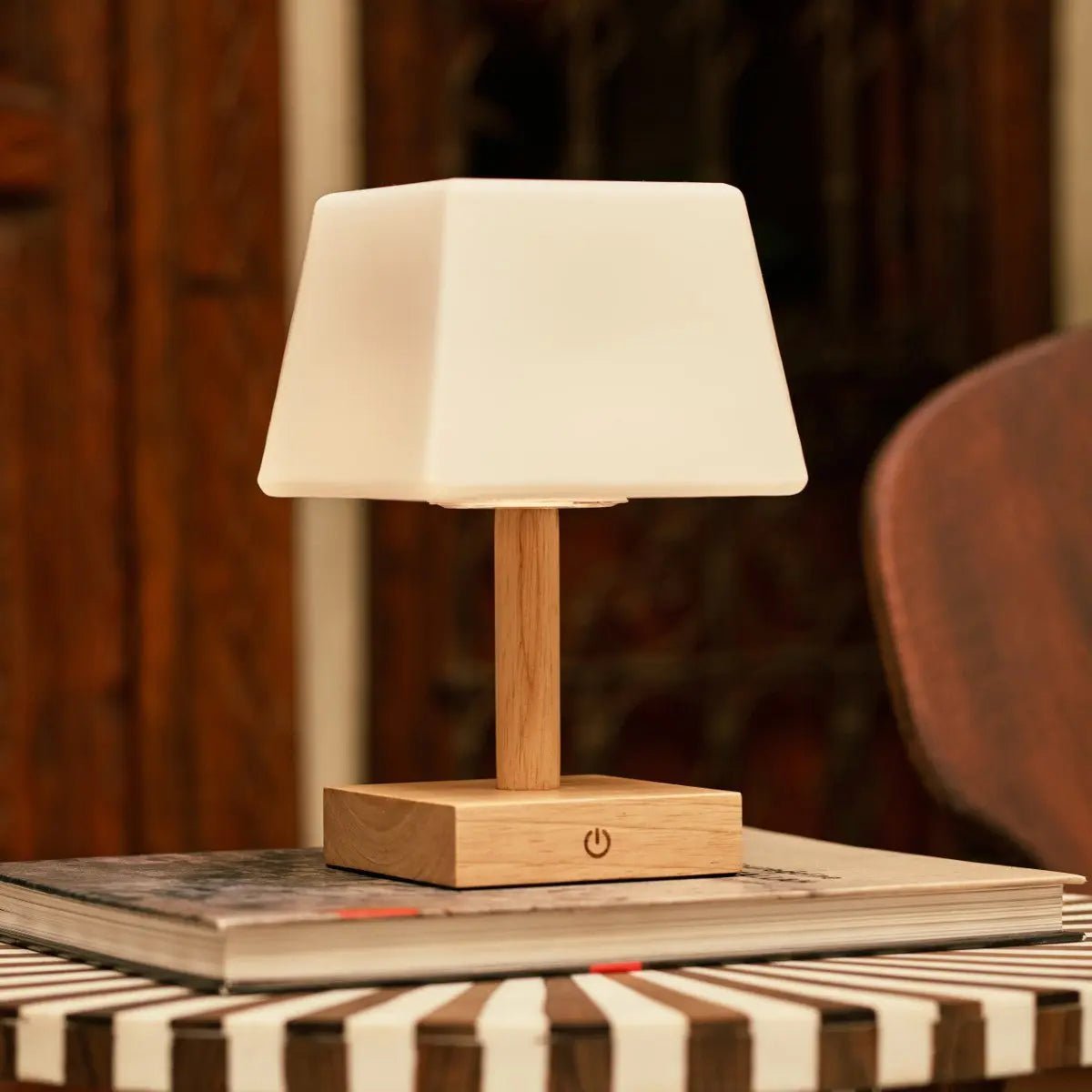 Tommy Light Brown – Wooden Table Lamp | Rechargeable & Dimmable - CozyVibe.eu
