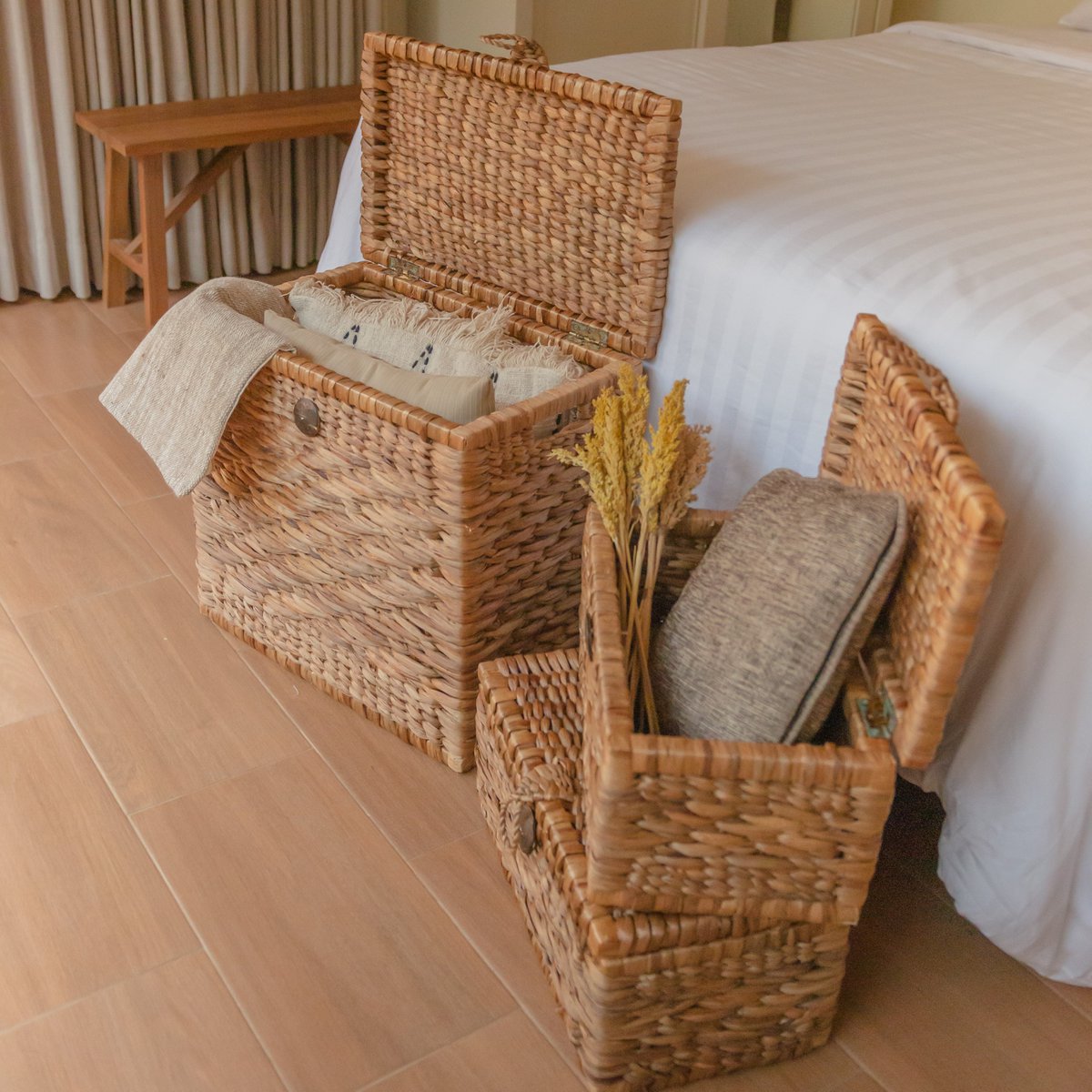 Trunk Basket | Laundry Basket with Lid KELANA made from Water Hyacinth (2 sizes) - CozyVibe.eu