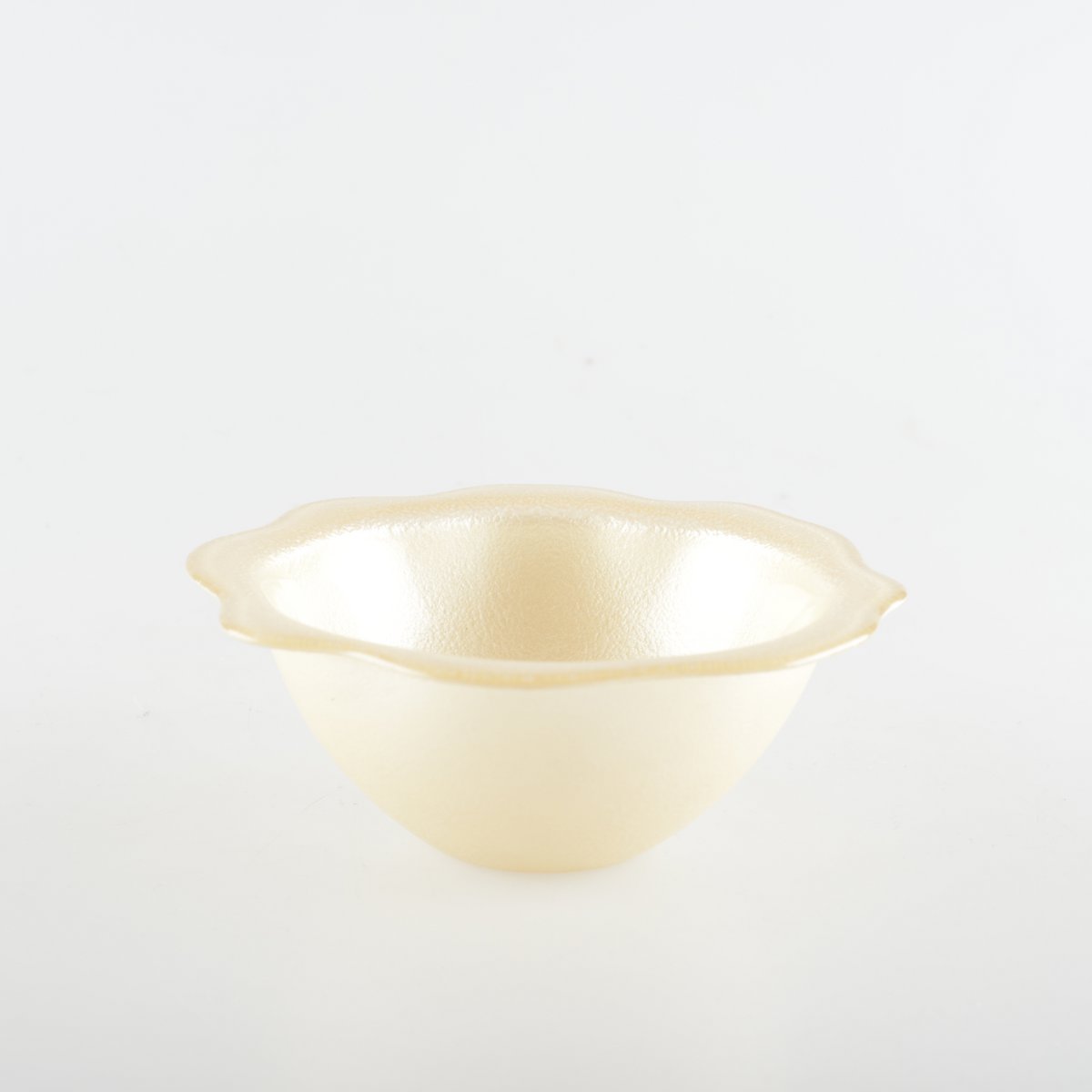 Boudoir glazen soepkom – Vanillekleurige bloemvorm, 16,5 cm