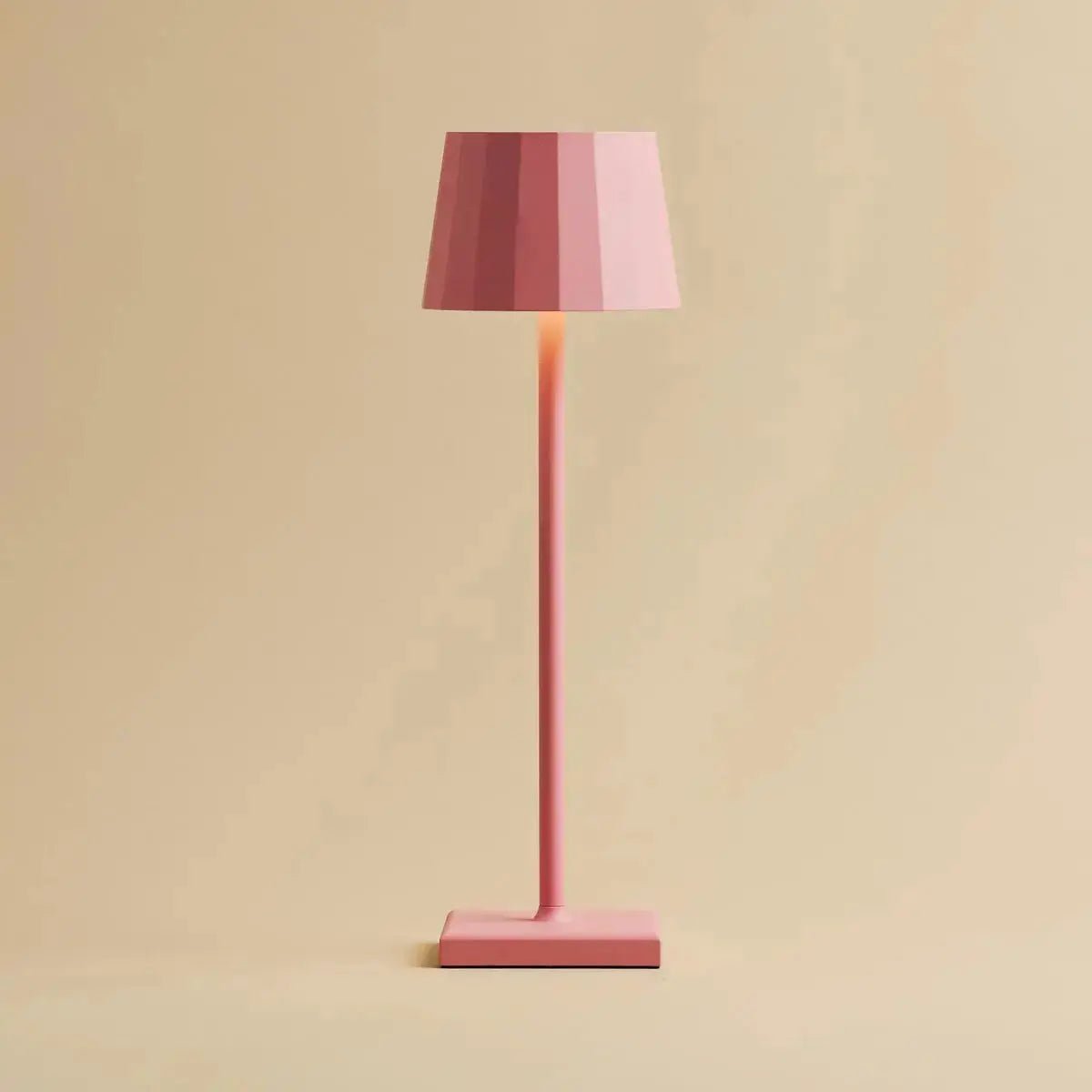 Wouter Flamingo Pink – Rechargeable Lamp | Modern Dimmable Lighting - CozyVibe.eu