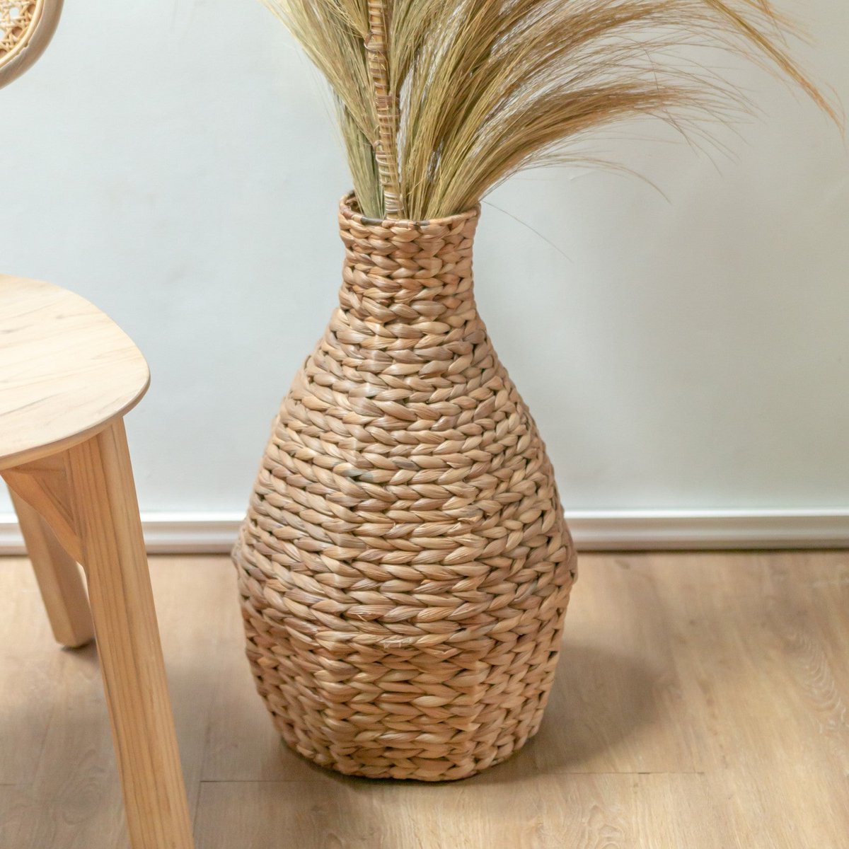 Woven Boho Vase DAYANA natural made from Water Hyacinth - CozyVibe.eu