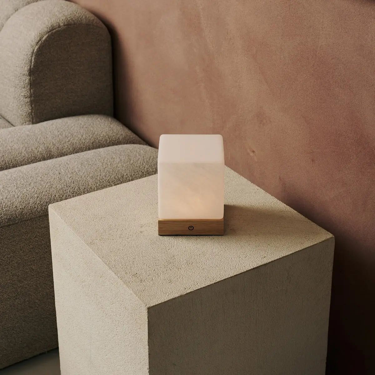 Yce Light Brown Wooden Lamp – Cordless Rechargeable Design - CozyVibe.eu