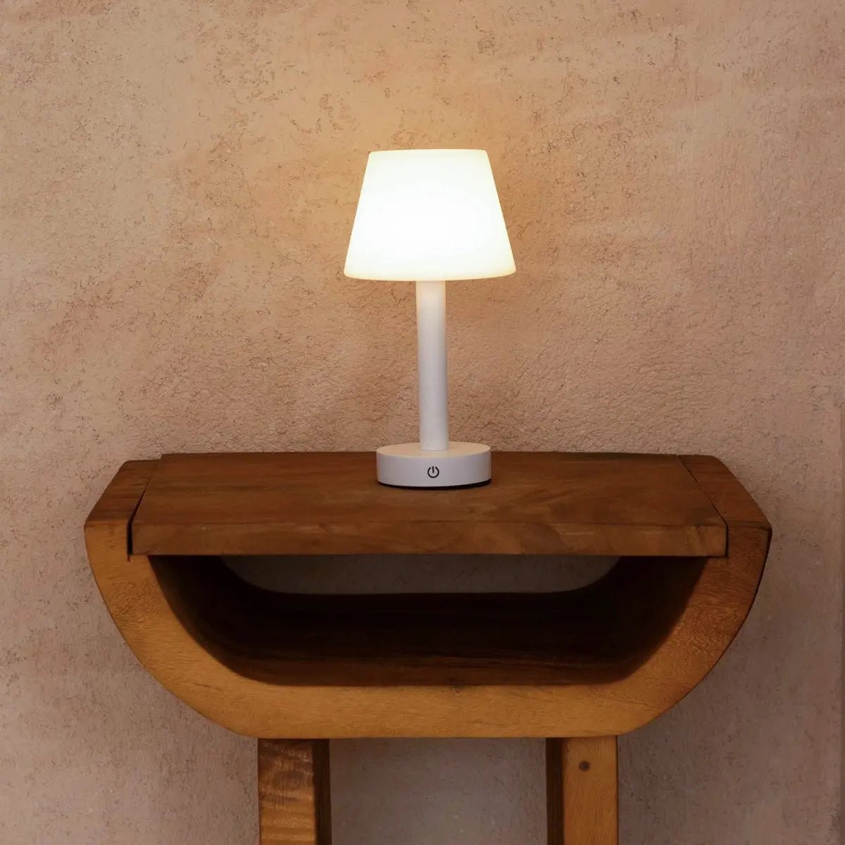 Zoë White Wooden Lamp – Cordless Dimmable Rechargeable Design - CozyVibe.eu